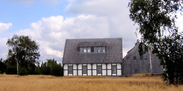 Picture of a farm house